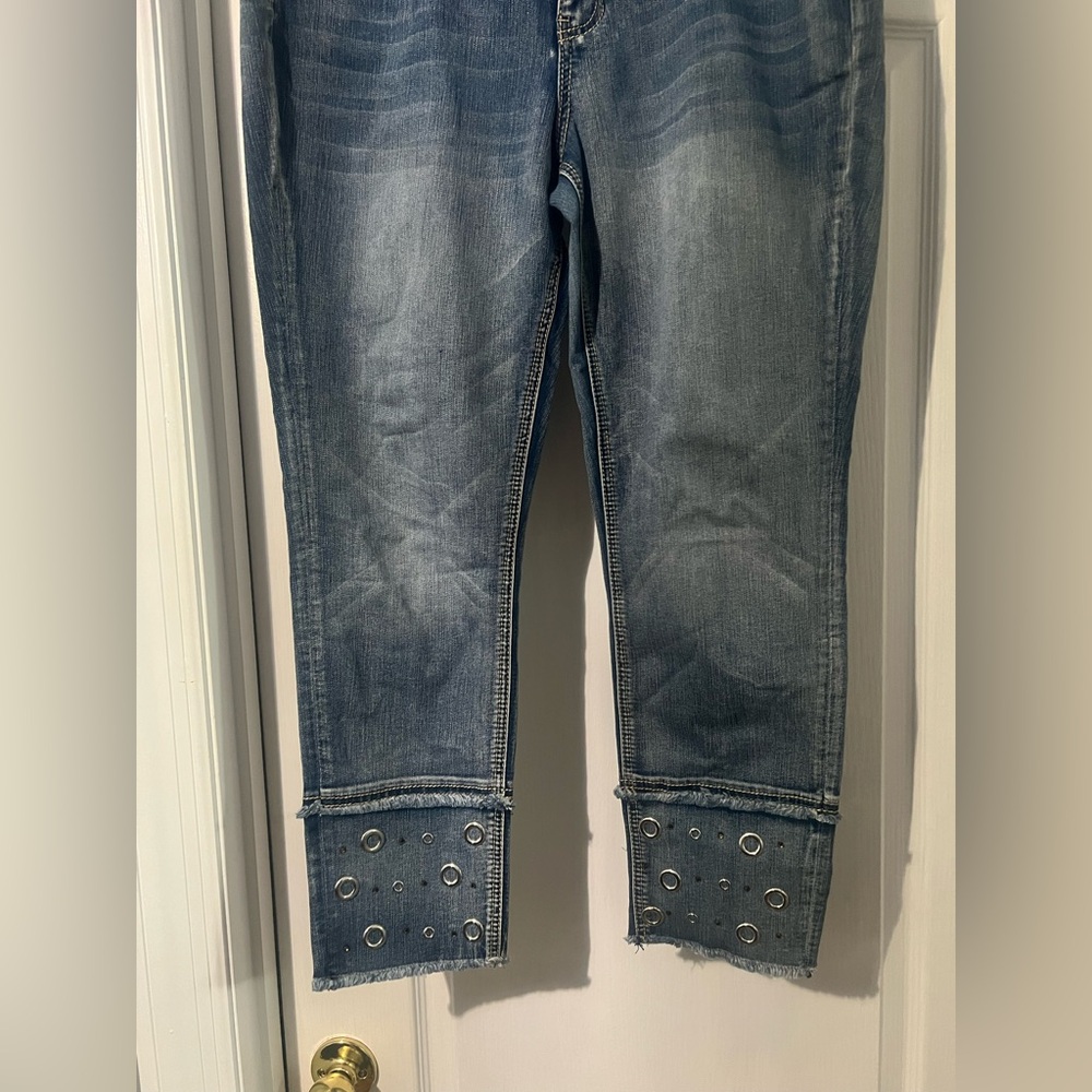 Hydraulic Women's Ankle Jeans with Silver Grommets